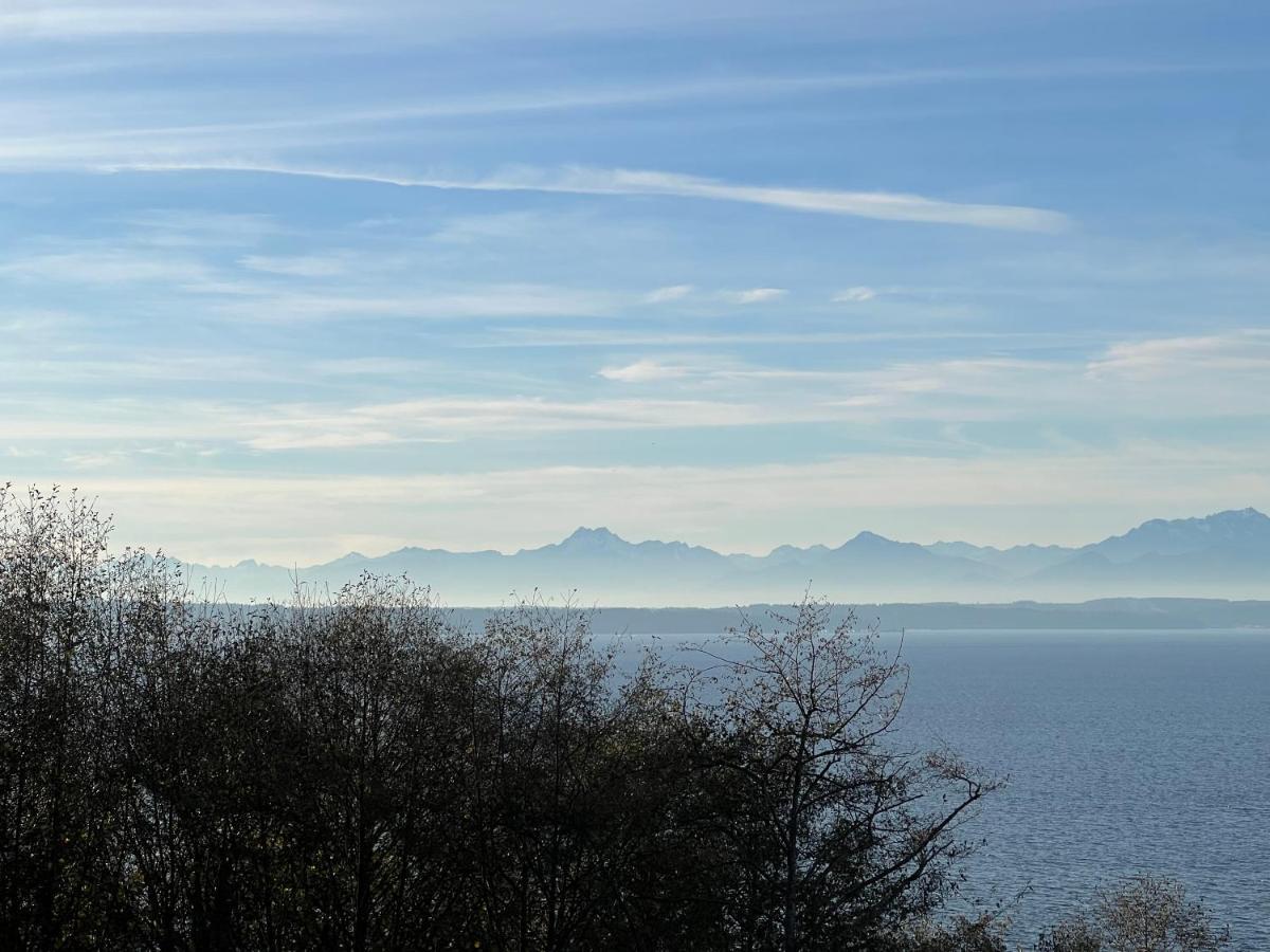 1-Bedroom Seaview Guesthouse On Seattle Luxury Estate With Views Of Olympic Mountains Exterior photo