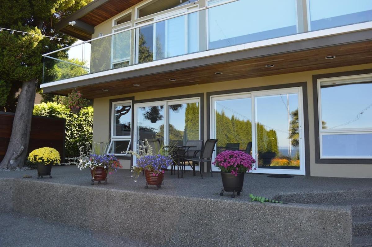 1-Bedroom Seaview Guesthouse On Seattle Luxury Estate With Views Of Olympic Mountains Exterior photo